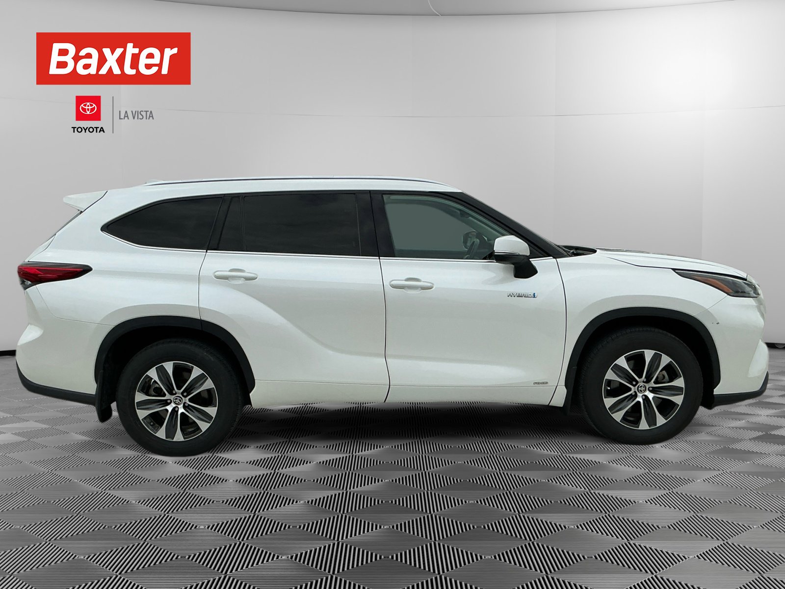 2021 Toyota Highlander Hybrid XLE photo 9