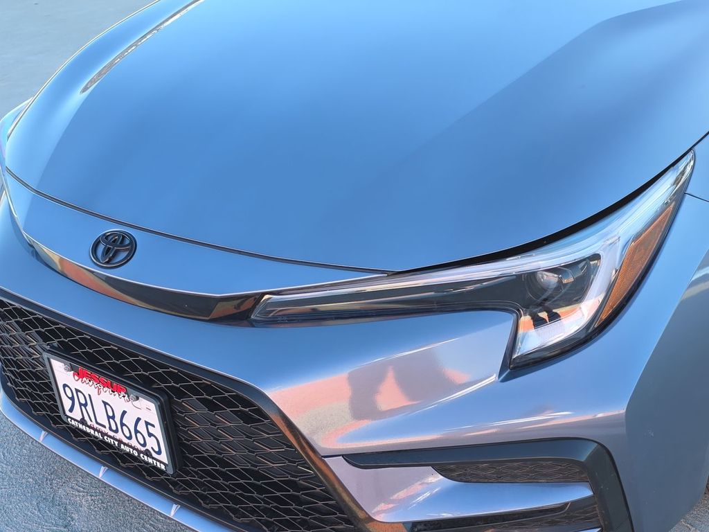 2025 Toyota Corolla SE photo 32