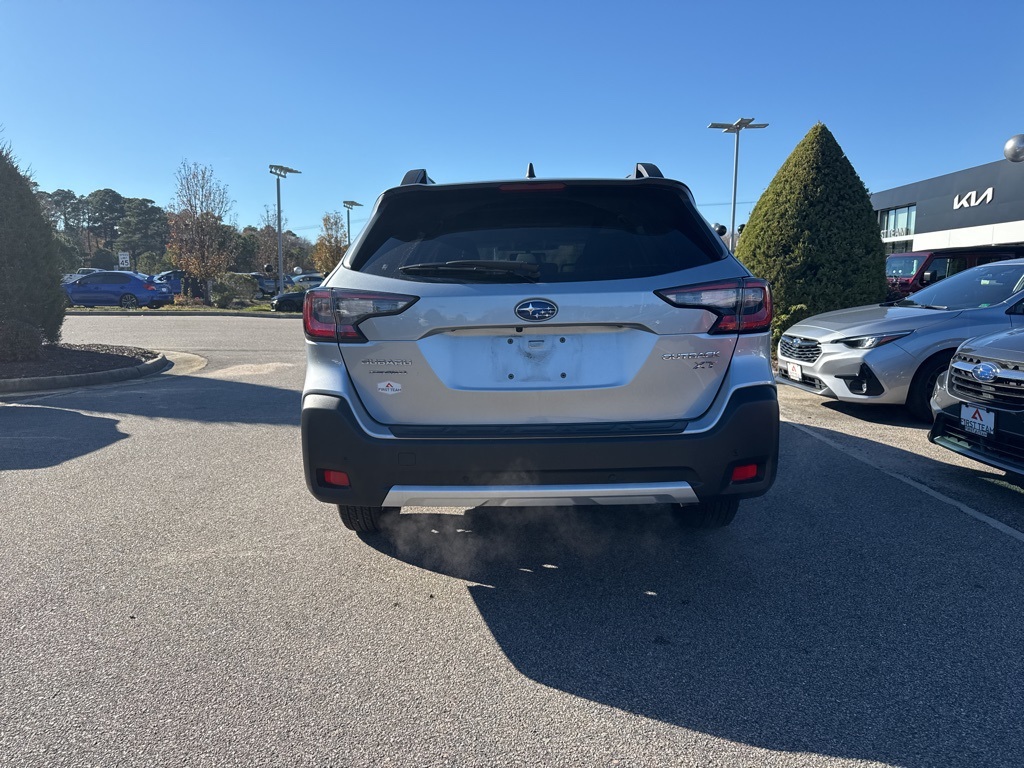 2025 Subaru Outback Limited XT photo 4