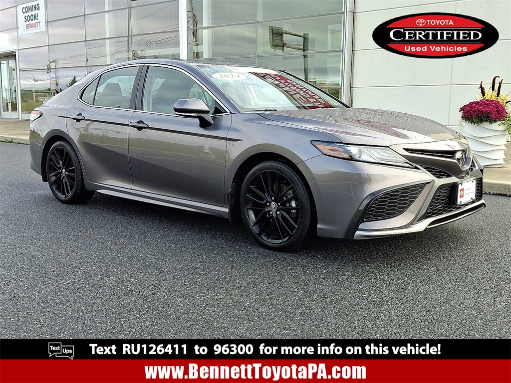 2024 Toyota Camry XSE's photo