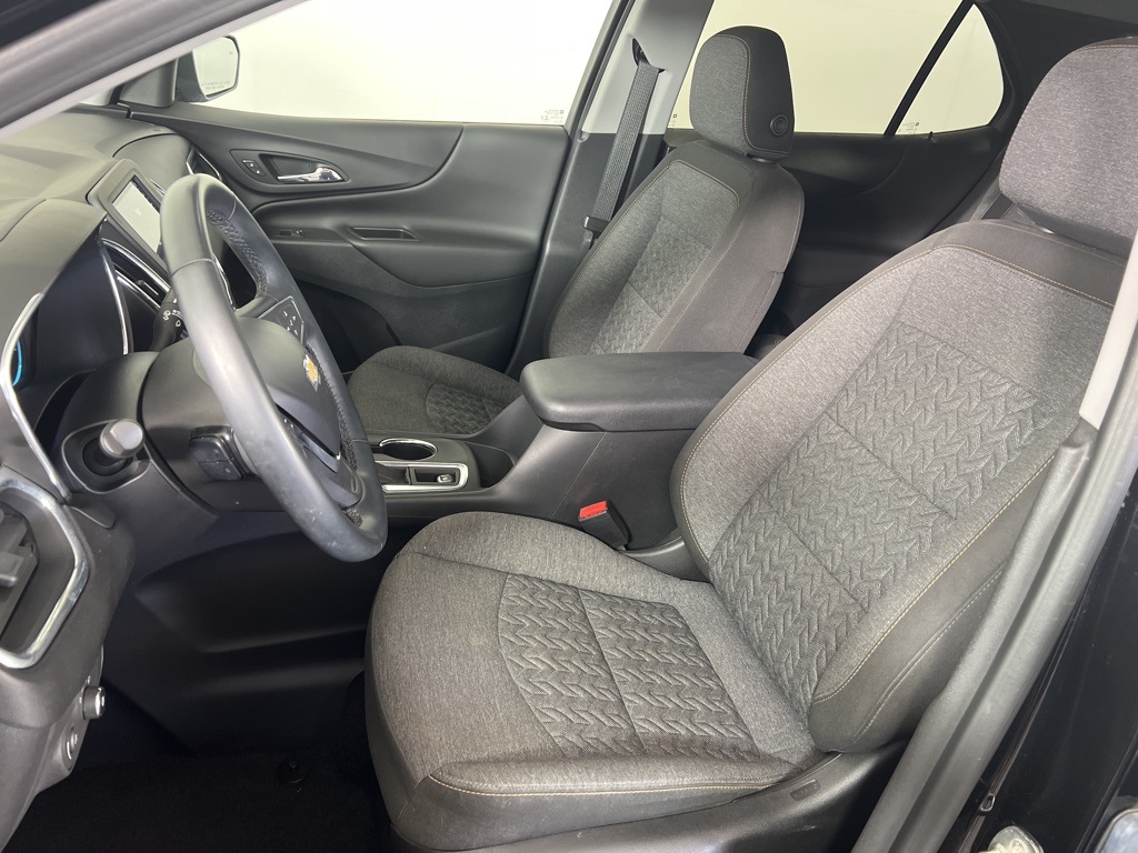 2023 Chevrolet Equinox LT photo 3