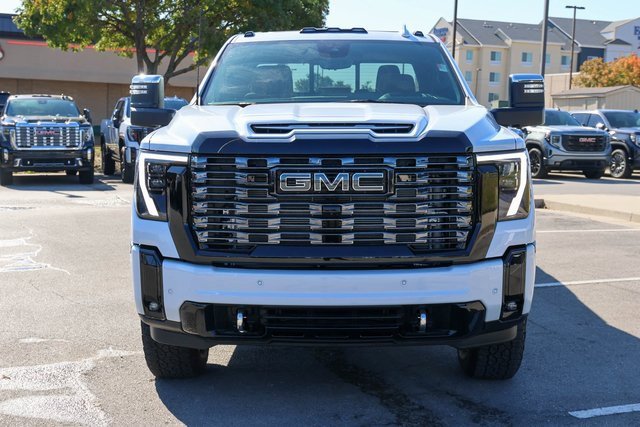 2026 Gmc Sierra 3500 HD Denali Ultimate photo 2
