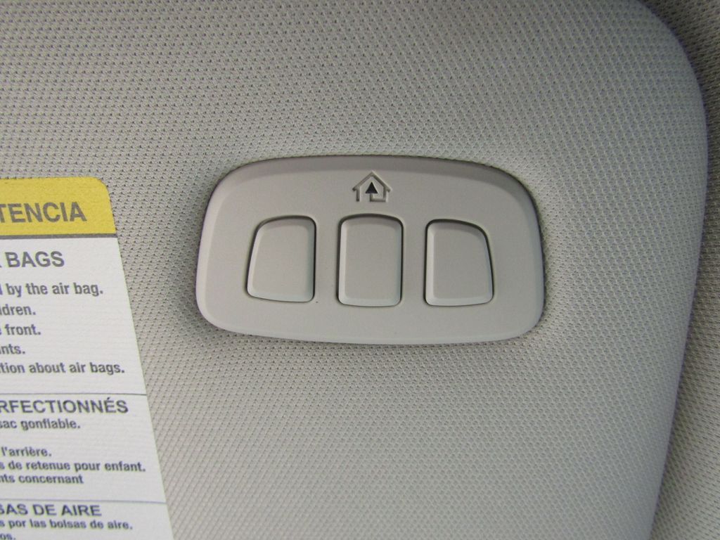 2025 Ford Explorer photo 30