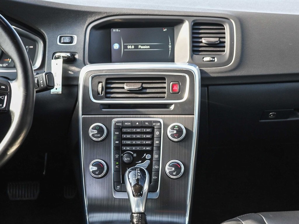 2015 Volvo S60 T5 Premier photo 12