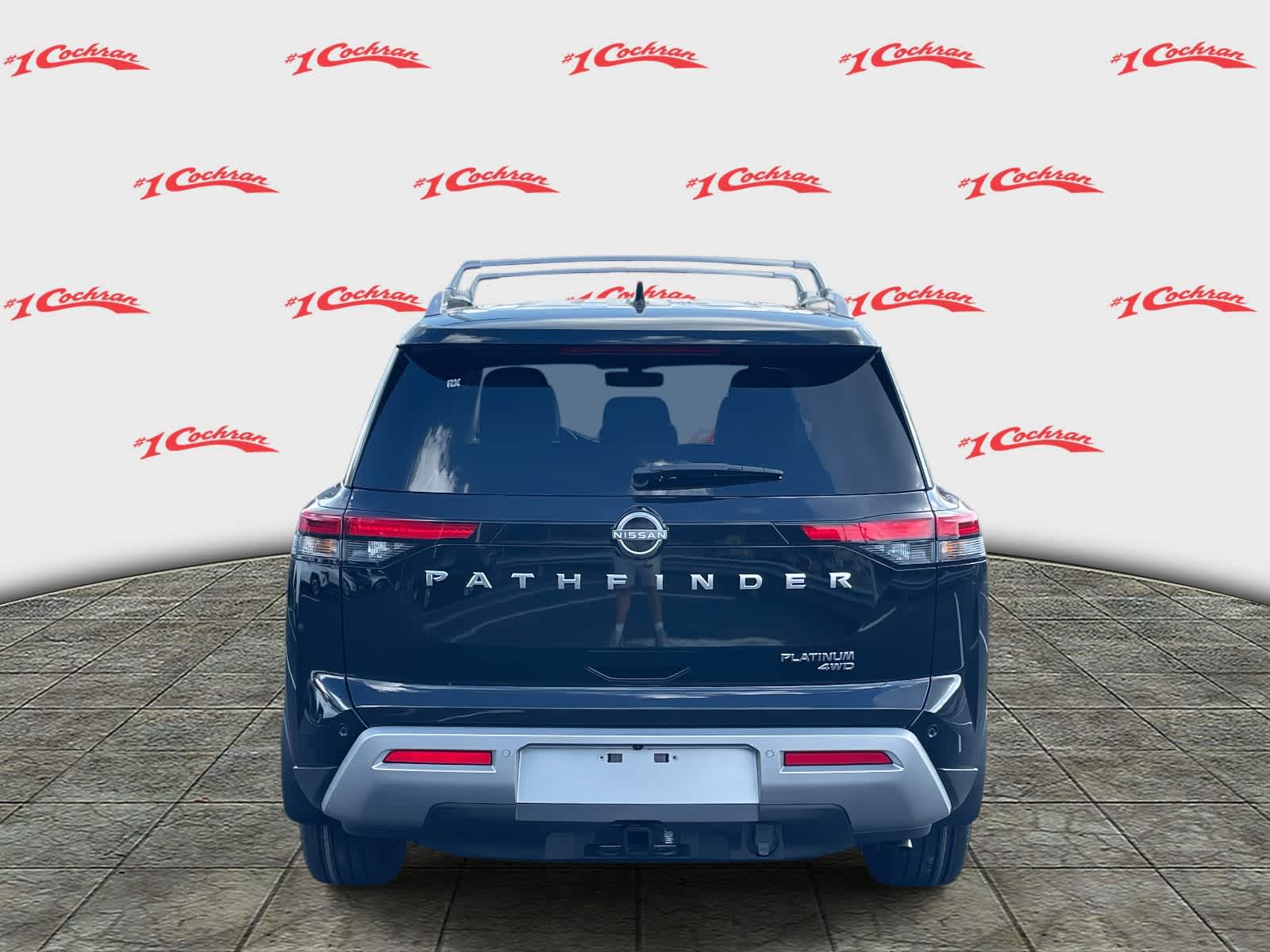 2025 Nissan Pathfinder Platinum photo 4