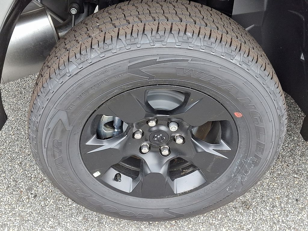 2025 Ram 1500 Tradesman photo 4