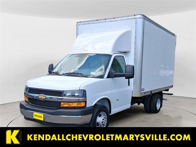 2024 Chevrolet Express Cutaway Base's photo