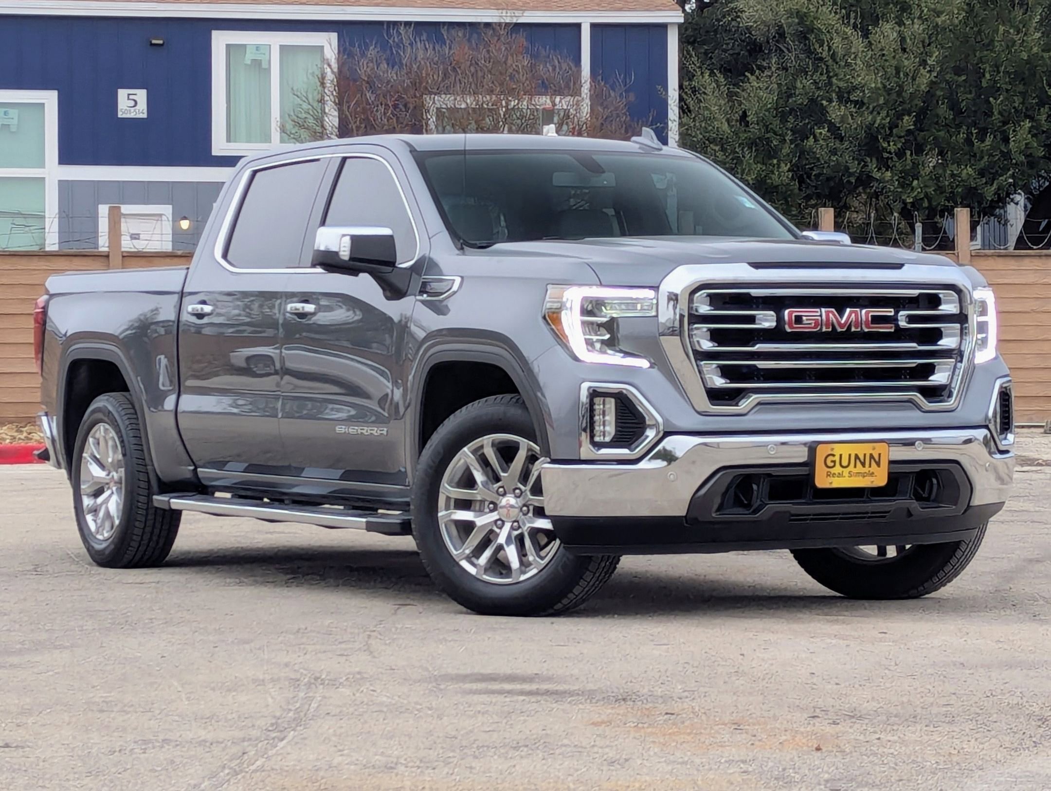 2021 Gmc Sierra 1500 SLT photo 2