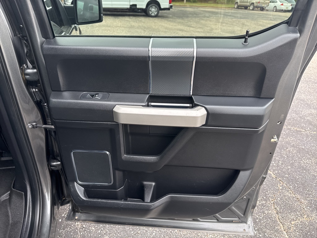 2018 Ford F-150 Lariat FX4 photo 25