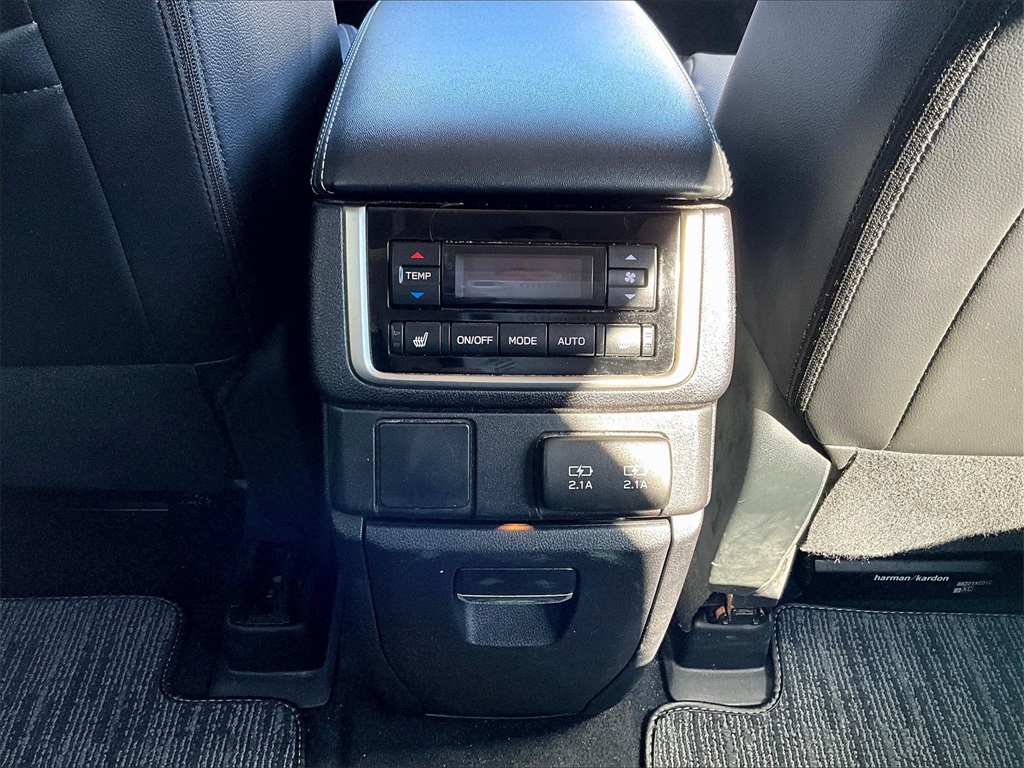 2022 Subaru Ascent Limited photo 28