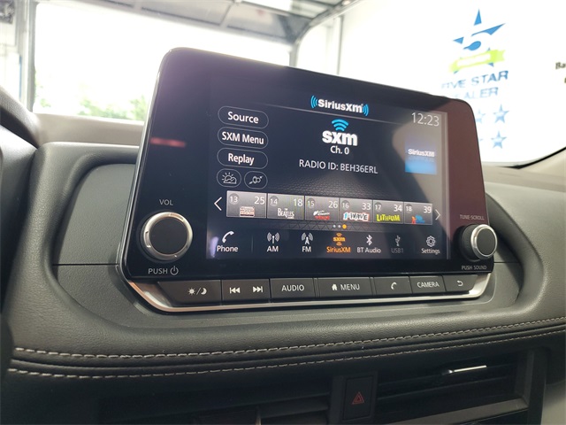 2023 Nissan Rogue SV photo 17