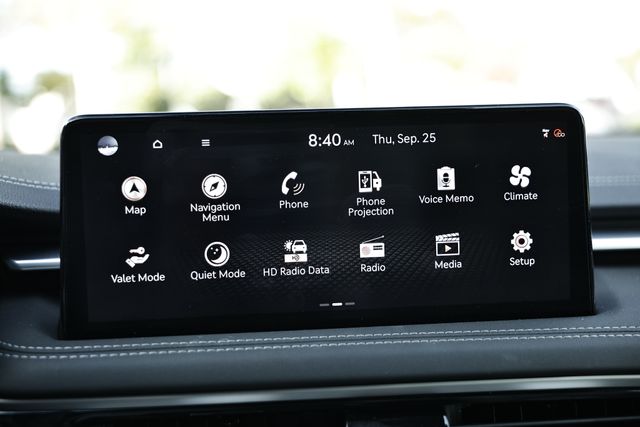 2025 Genesis G70 3.3T Sport Advanced photo 35