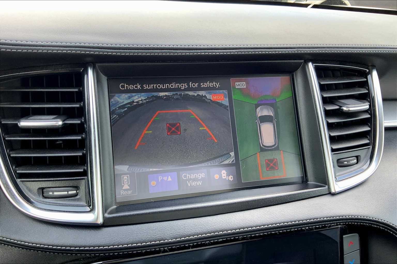 2019 Infiniti QX50 Essential photo 26
