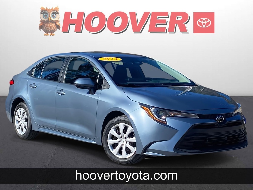 2024 Toyota Corolla LE's photo