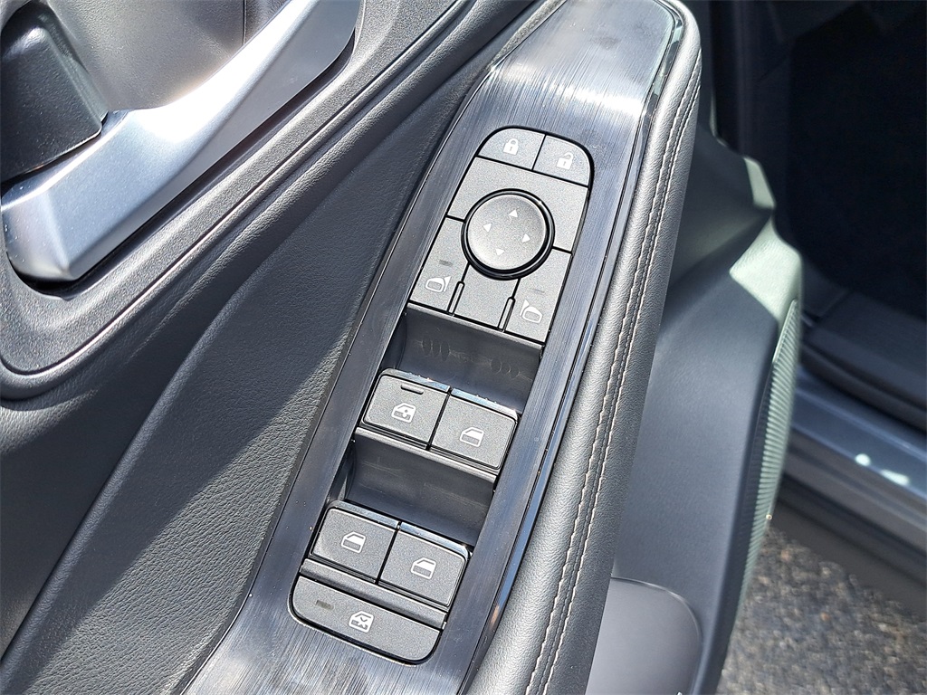 2026 Nissan Rogue SV photo 22