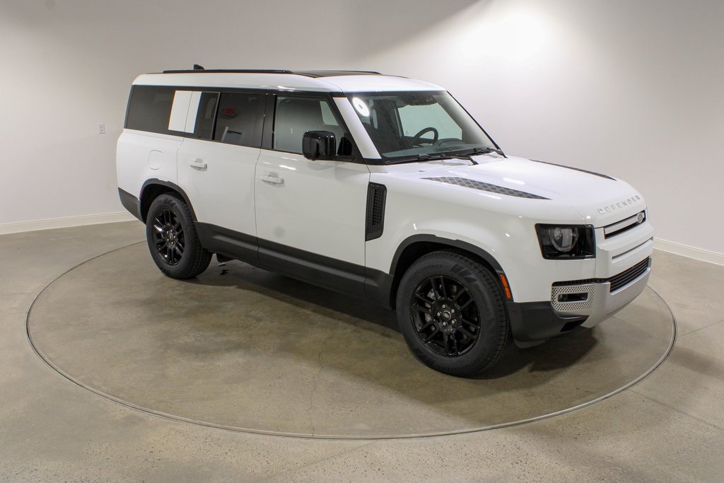 2025 Land Rover Defender 130 S photo 7