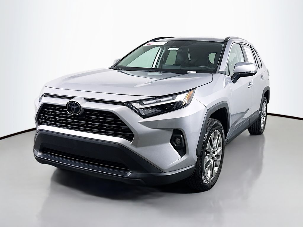 2023 Toyota RAV4 XLE Premium photo 2