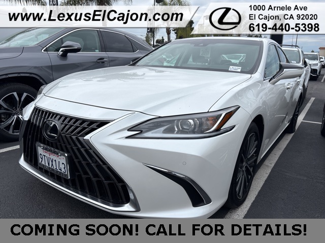 2025 Lexus ES Hybrid 300h's photo