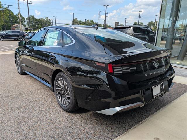 New 2025 Black Hyundai Limited image 3