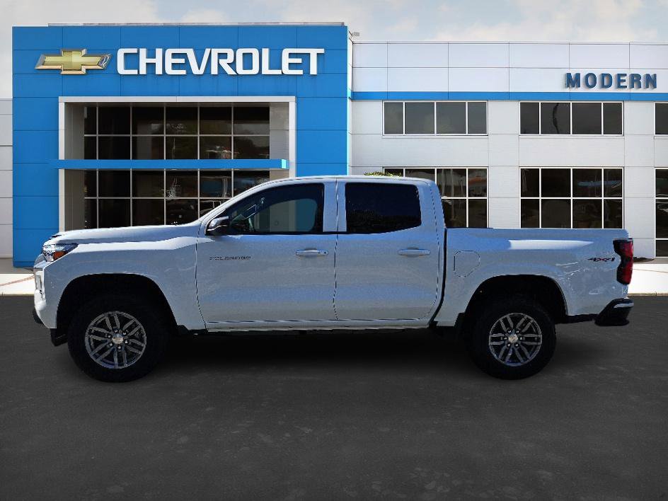 2026 Chevrolet Colorado LT photo 2