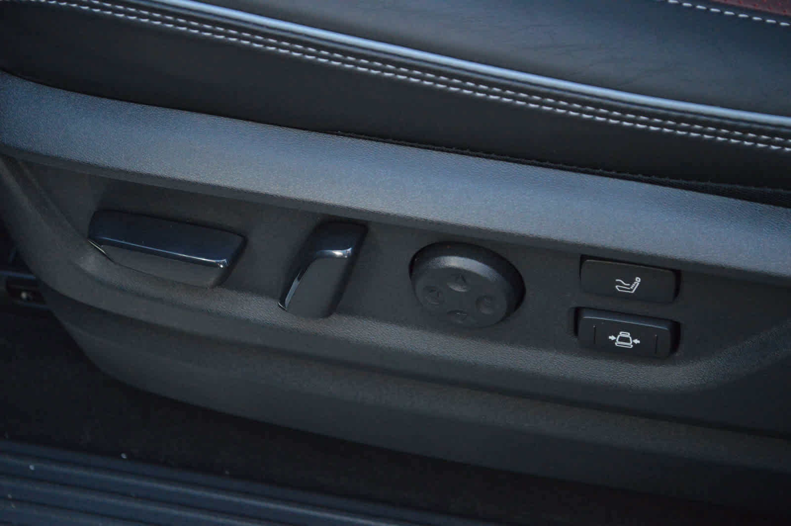 2025 Infiniti QX80 photo 12