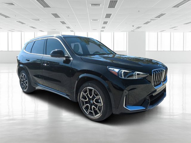 2026 BMW X1 28i's photo