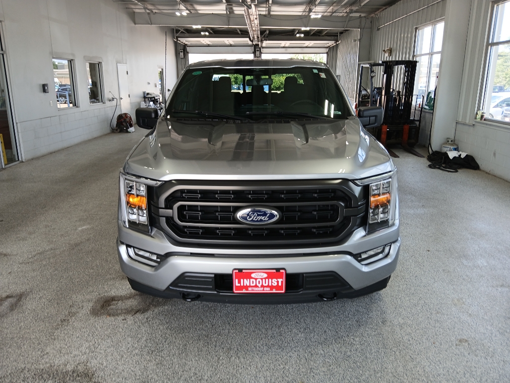 2023 Ford F-150 XLT photo 3