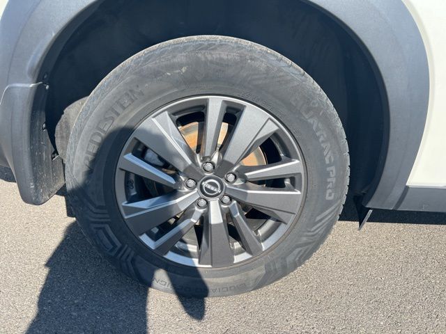 2022 Nissan Pathfinder SV photo 18