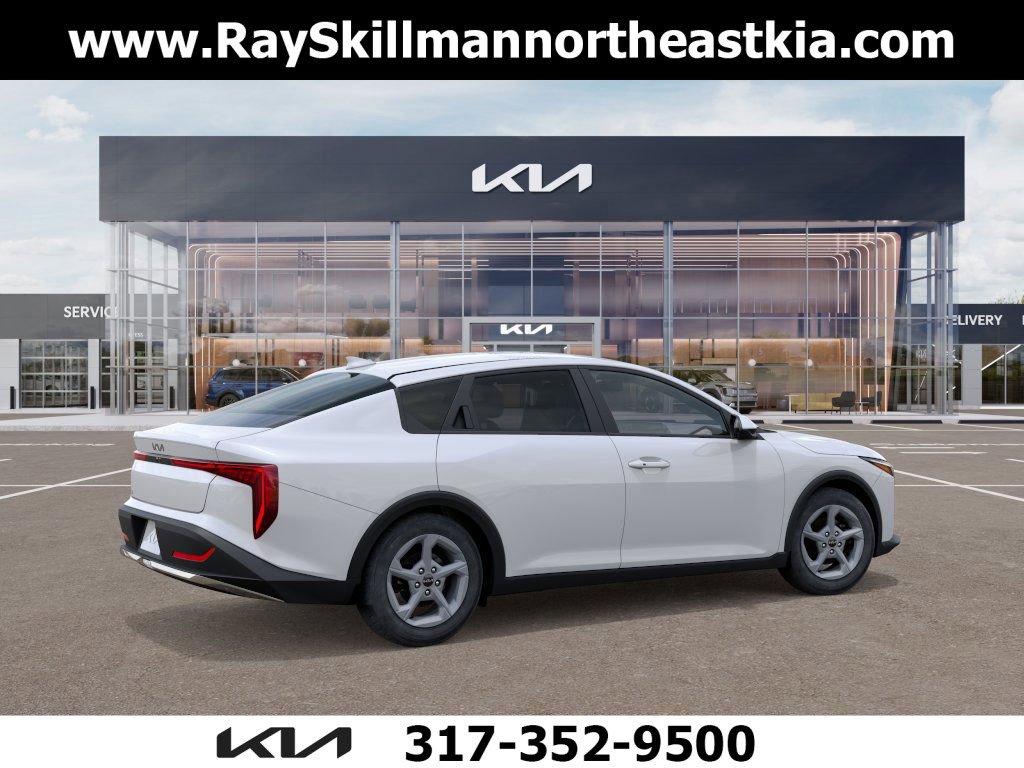 2025 Kia K4 LXS photo 4