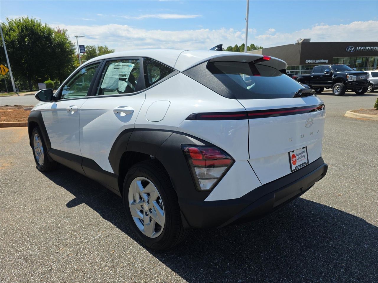 2026 Hyundai Kona SE photo 8