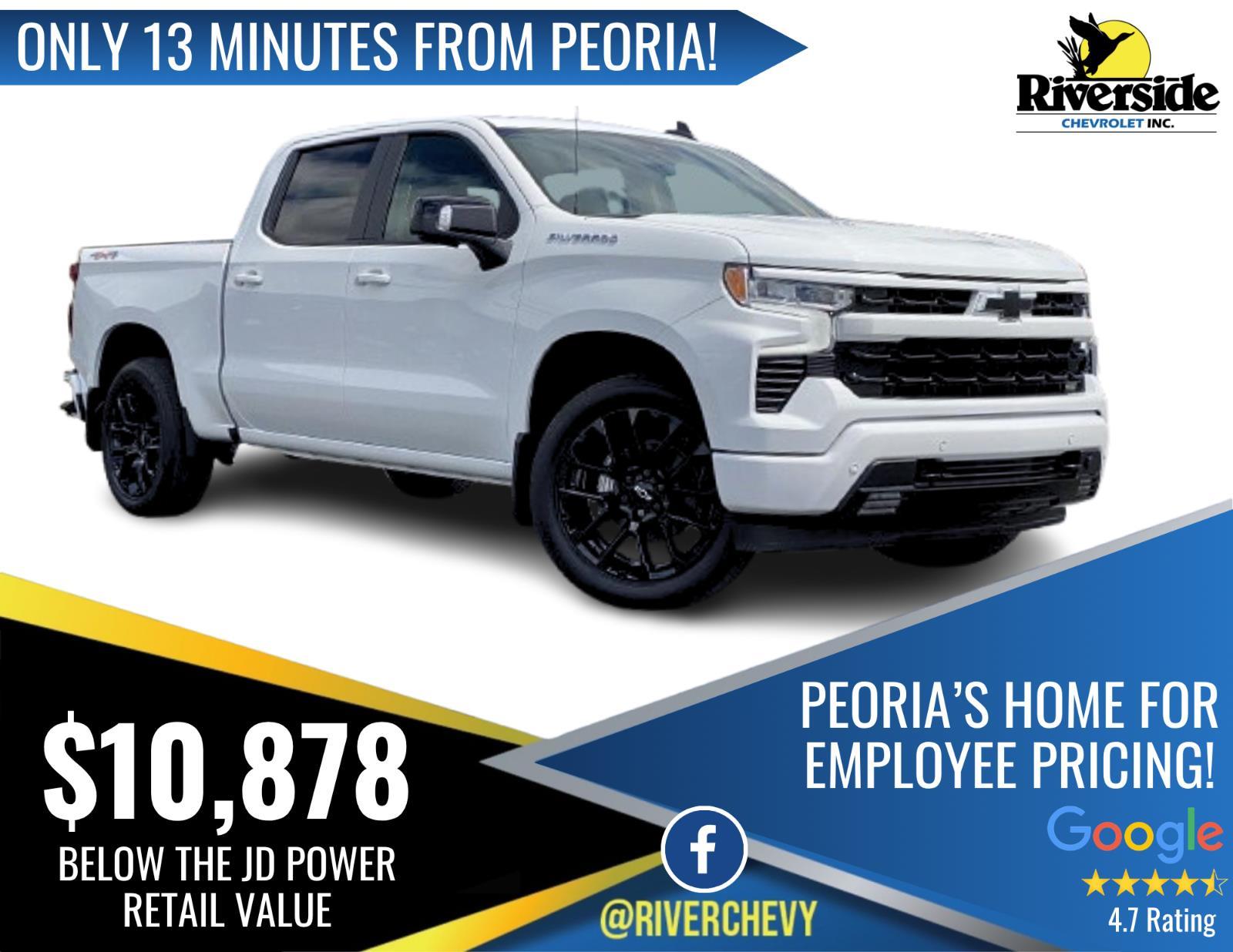 Used 2025 Summit White Chevrolet RST image 1