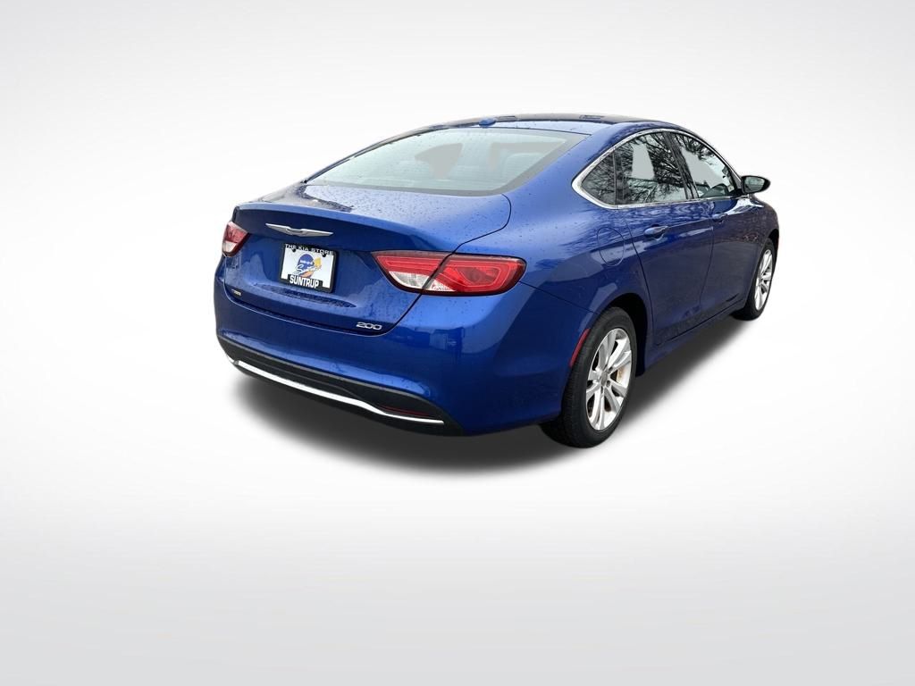 2016 Chrysler 200 Limited photo 4