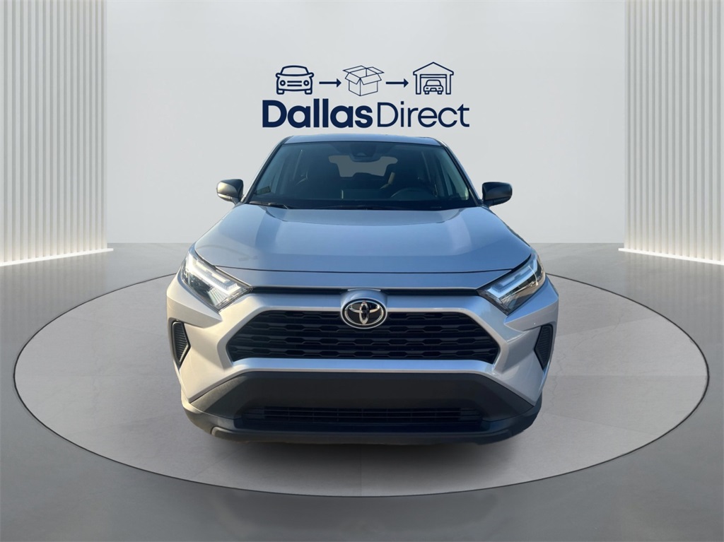 2024 Toyota RAV4 LE photo 3