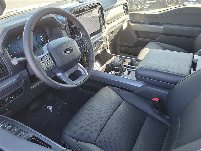 2025 Ford F-150 XLT photo 5
