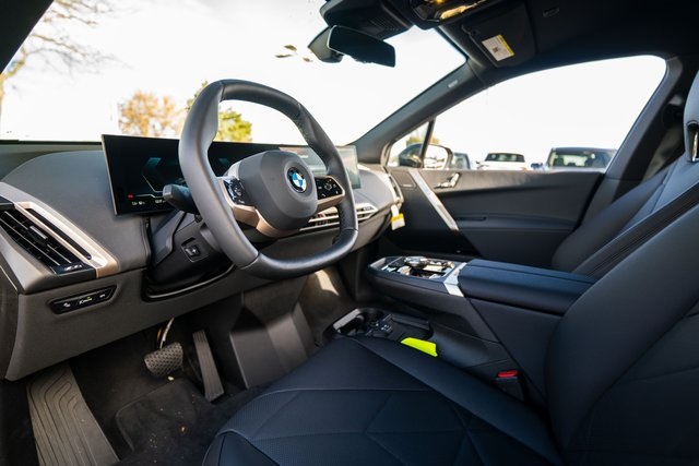 2026 Bmw iX photo 3
