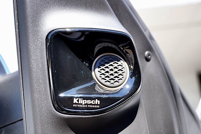 New 2026 Ivory White Tri-Coat Pearl-Coat Exterior Paint RAM Tungsten image 34