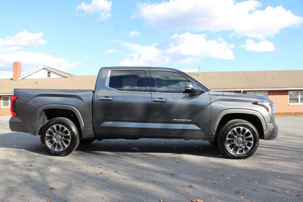 2022 Toyota Tundra Limited photo 3