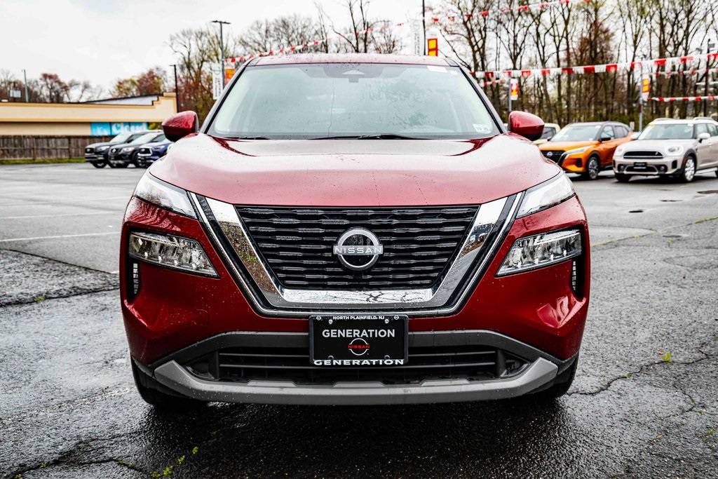 2023 Nissan Rogue SV photo 2