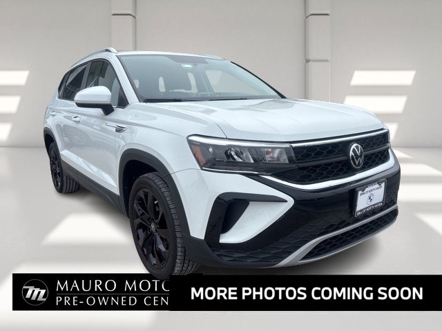 2022 Volkswagen Taos SE's photo