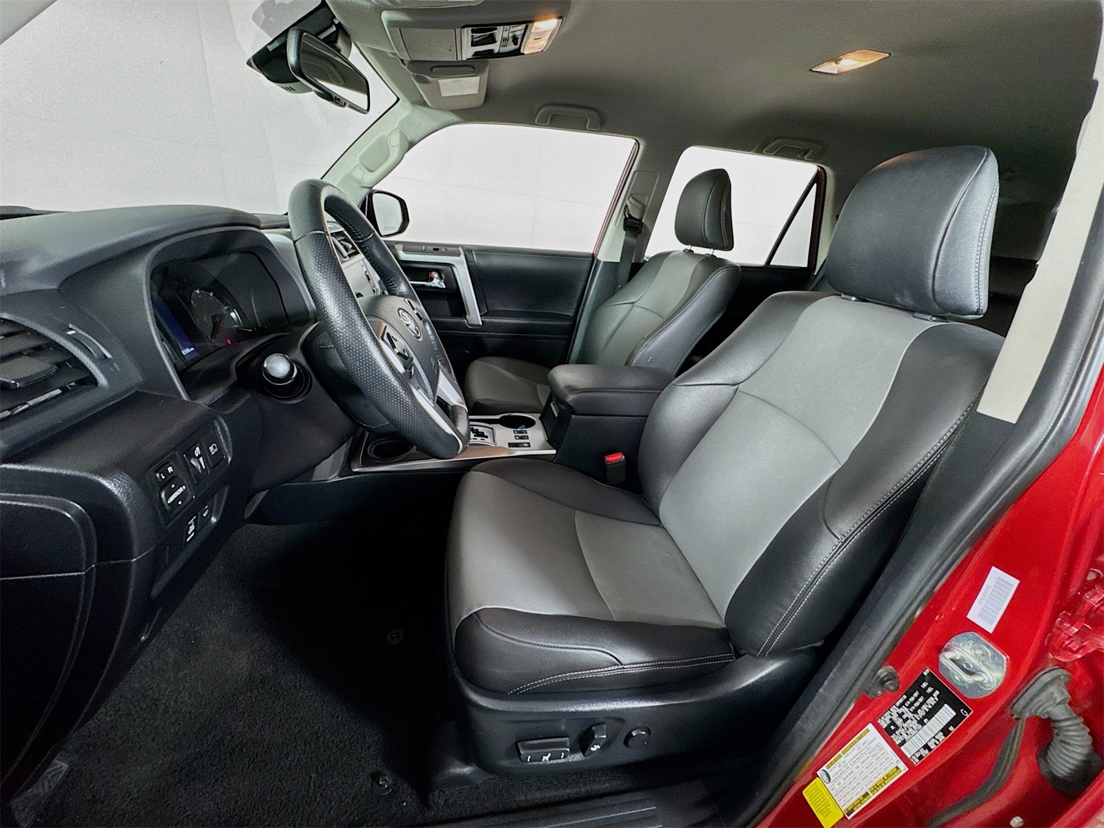 2024 Toyota 4Runner SR5 Premium photo 10