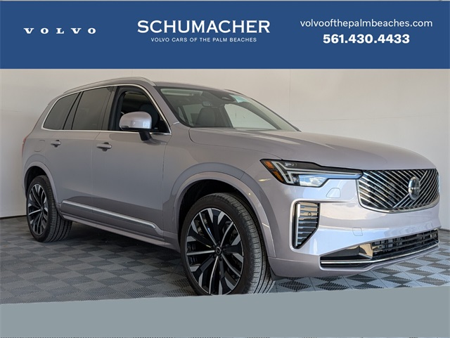 2026 Volvo XC90 Core's photo