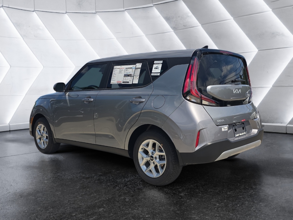 2025 Kia Soul S photo 3