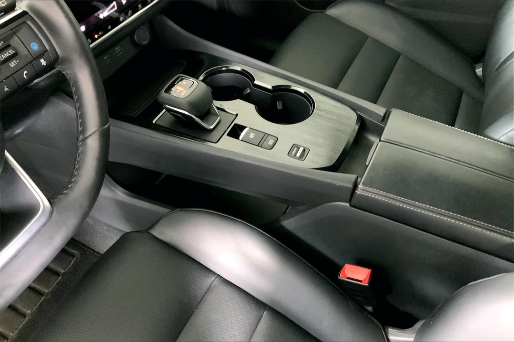 2023 Nissan Rogue SV photo 17