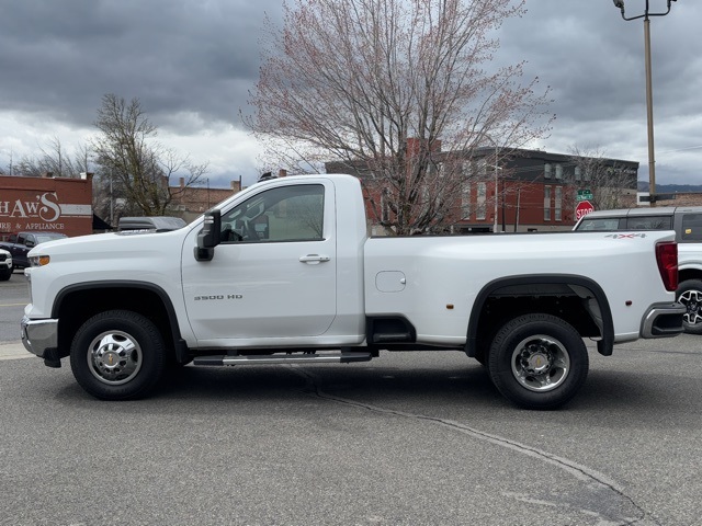 2024 Chevrolet Silverado 3500HD LT photo 4