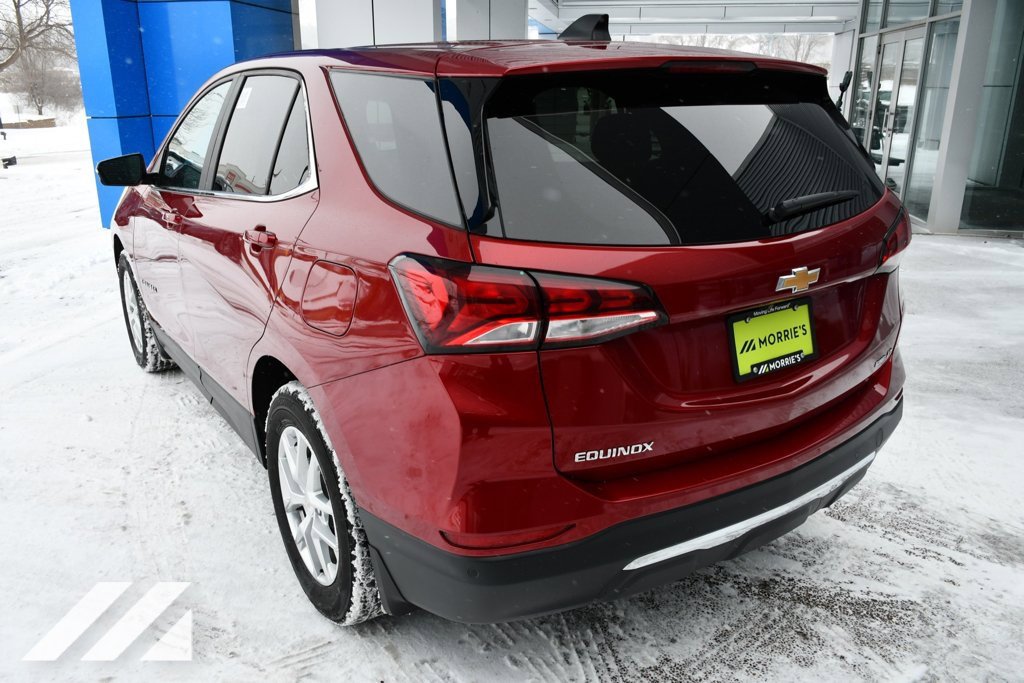 2024 Chevrolet Equinox LT photo 4