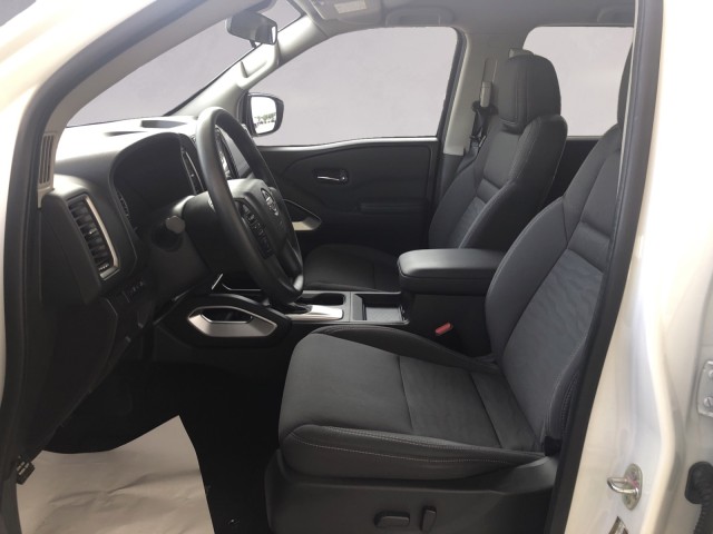 2024 Nissan Frontier Crew Cab SV photo 7