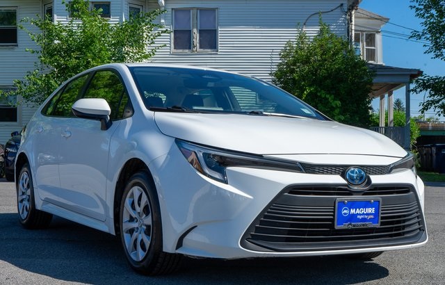 2023 Toyota Corolla Hybrid LE photo 4