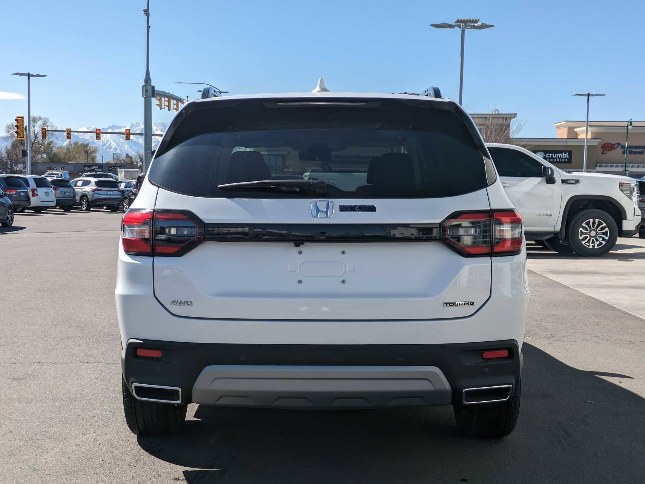 2025 Honda Pilot Touring photo 3