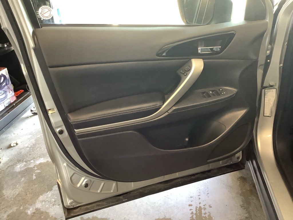 2024 Mitsubishi Eclipse Cross SEL photo 25