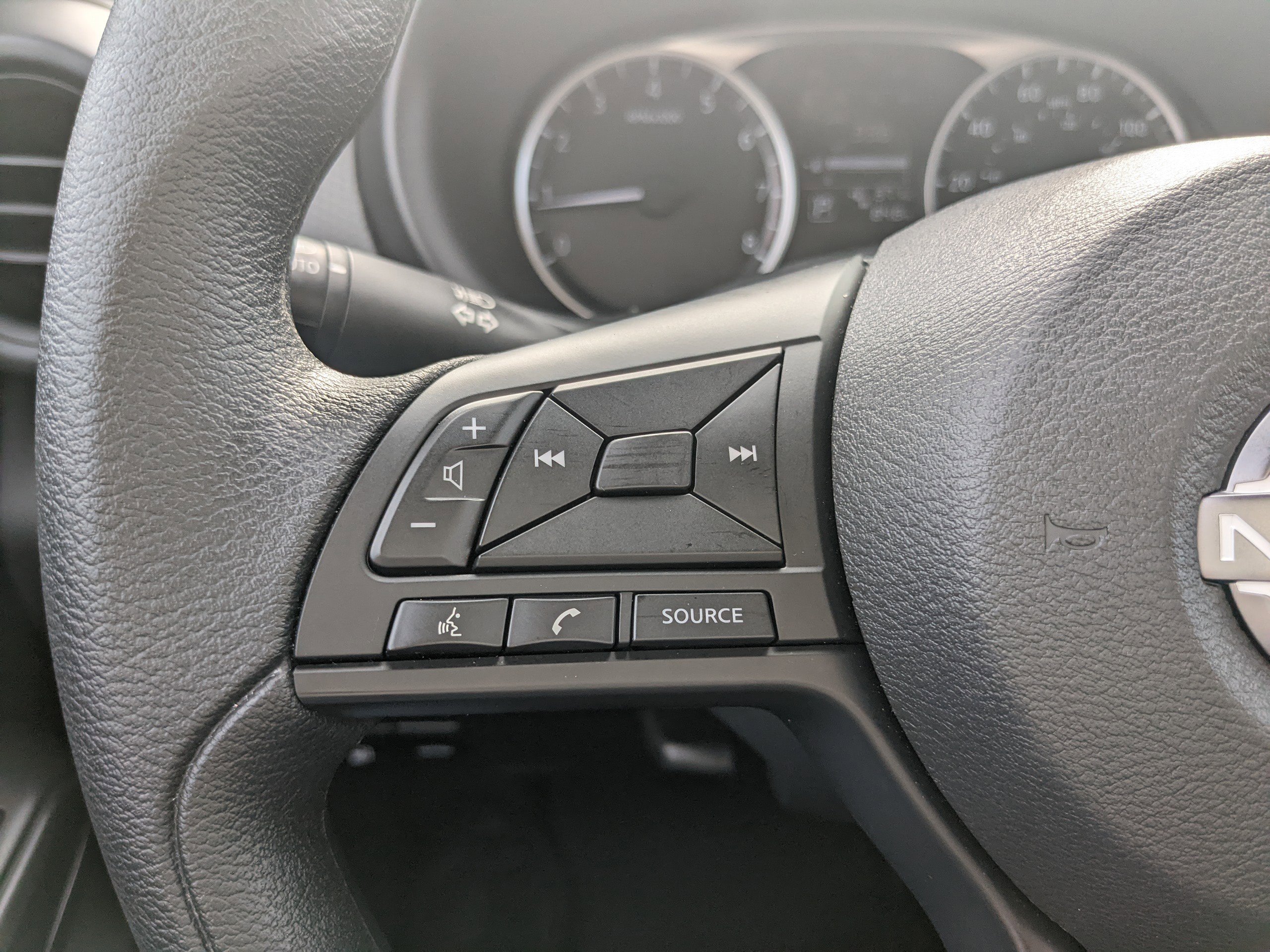 2025 Nissan Kicks Play S photo 15